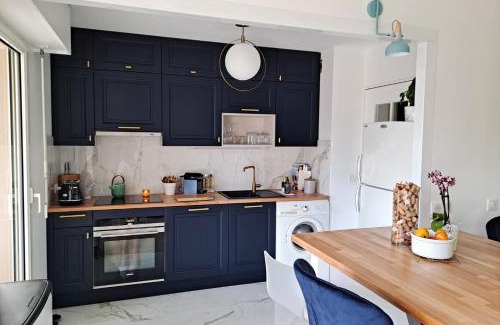Prado - Republique House | HENRI CAMILLE REAL ESTATE -Beautiful one bedroom swimming pool and parking