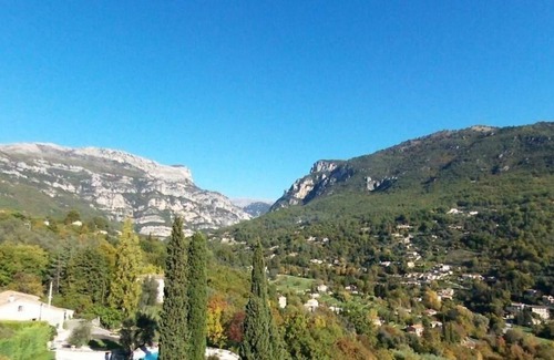 Le Bar-sur-Loup Apartment | Holiday apartment Le Bar sur Loup for 1 - 6 persons with 2 bedrooms - Holiday apartment