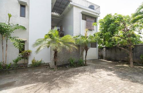 Sunset Road Hotel | Hotel O Panen House