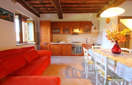 Camaiore House | House in Camaiore center for 5 People with Garden
