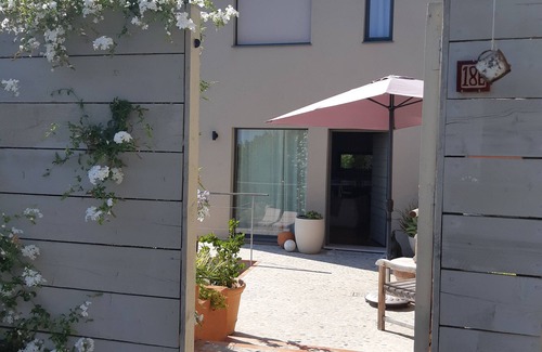 Saint Pierre de Feric Villa | House Villa contemporary view sunlit sea
