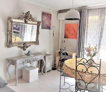 Villefranche-sur-Mer Apartment | IAFRATE-oksoleil