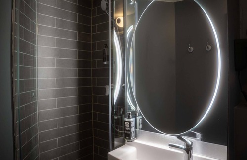 Musicians Quarter Hotel | ibis Nice Centre Gare