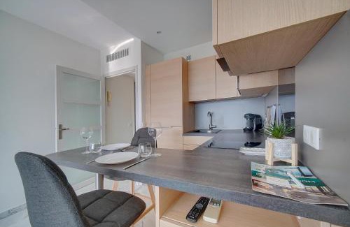 Cannes La Bocca Apartment | IMMOGROOM- Magnificent View - NEW - Terrace - AC