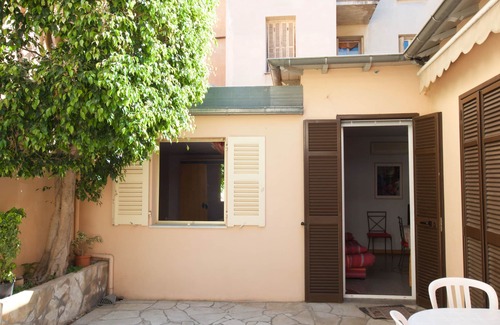 Menton House | INDEPENDENT HOUSE GROUND FLOOR AND TOWN CENTER, NEAR THE BEACH - PARKING