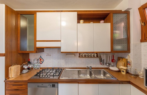 Castiglioncello House | Holiday Home 'Villetta A Castiglioncello' with Private Terrace, Wi-Fi and Air Conditioning