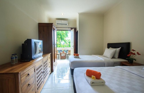Tuban House | Ivanka Airport Inn
