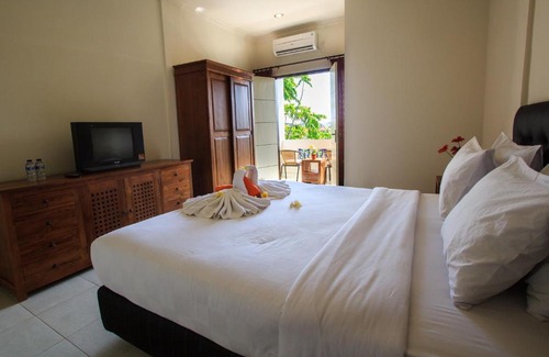 Tuban House | Ivanka Airport Inn