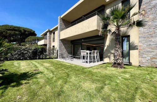Sainte-Maxime Apartment | La Croisette, YourHostHelper