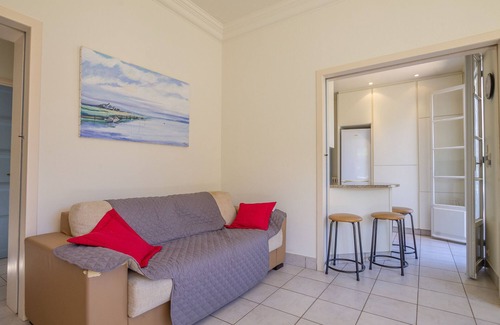 Cap-d'Antibes House | La Ritournelle - Within walking distance of the beach of Cap d'Antibes.