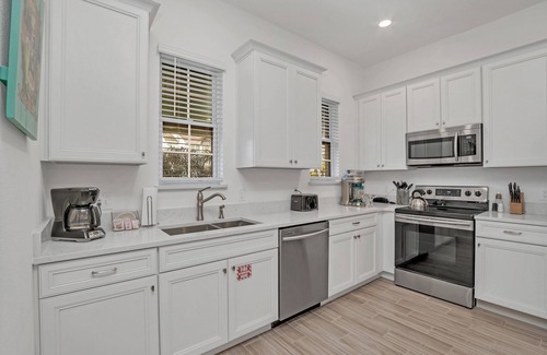 West Kissimmee Villa | Last Minute Disney Getaway! Luxury Villa with Private Pool. Book Now! #39968
