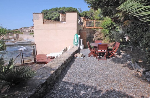 La Nartelle House | Le Bateau - 4 people - Feet in the water - Beach - Air conditioning - WiFi - Sainte Maxime