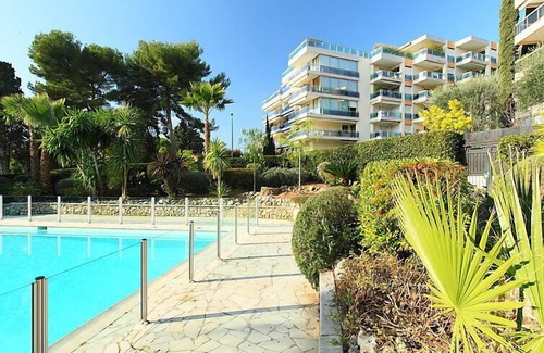 California - Pezou Apartment | Le Floriana by Interhome
