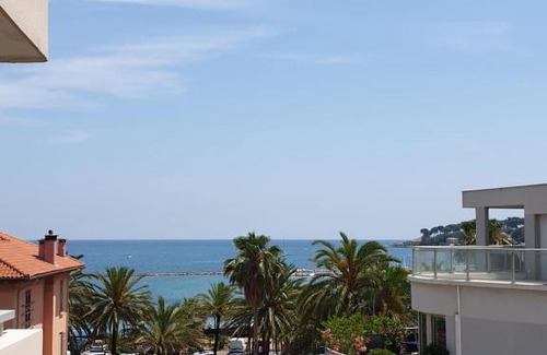 Cap-d'Antibes Apartment | Le fontainebleau