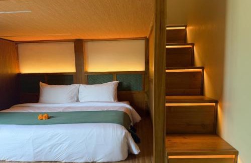 Beraban Hostel | Leafy Riverbank
