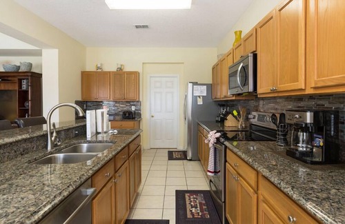 Legacy Park House | ⛱ Legacy Park | Luxury Pool Home | Disney Area ✈