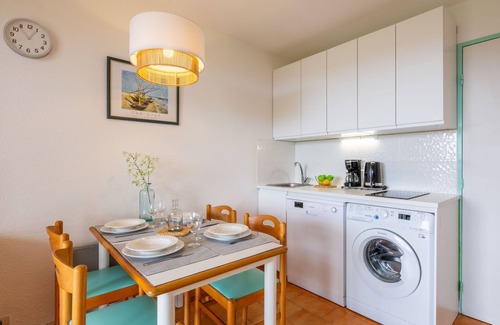 La Nartelle Apartment | Les Coteaux de la Nartelle by Interhome