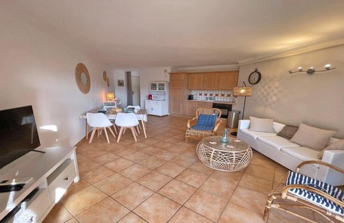 Sainte-Maxime Apartment | Les Pins Bleus