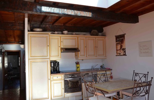 Antibes City Centre Apartment | Located in old Antibes, 2 steps from shops, sleeps 2 to 3