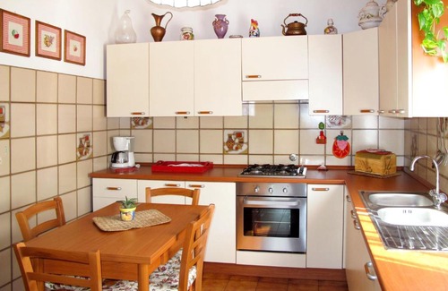 Marina di Massa House | Locazione Turistica Gina