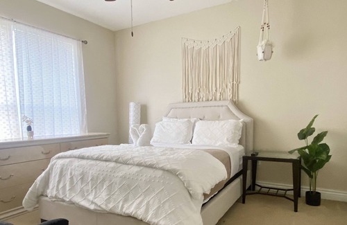 Oak Ridge Condo | Lovely 2 BDRM Condo in the Heart of Orlando’s Attractions