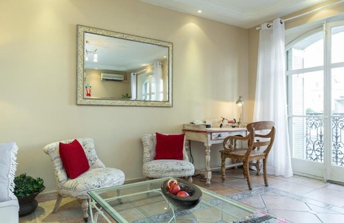 Cannes City Centre Apartment | Lovely 2 Bed 2 bath apartment in Cannes on Rue Antibea easy walk to the Palais 224