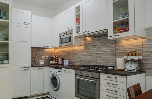 Viareggio Apartment | Lovely apartment for 5 people with A/C, TV and terrace