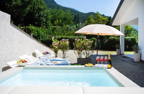 Camaiore Villa | Lovely cosy villa, jacuzzi, nature