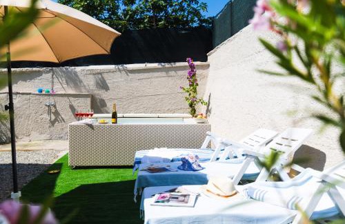 Camaiore Villa | Lovely cosy villa, jacuzzi, nature