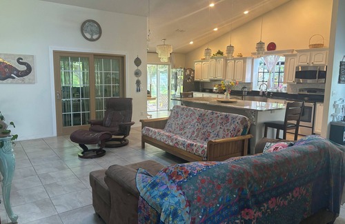 Mariner's VIllage House | Lovely Lake House with Jacuzzi 30 min from Disney