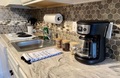 Southwest Orlando Condo | Lovely Studio In The Heart Of Orlando!