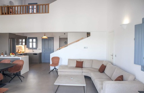 Pyrgos House | Luxe Maroussi Villas