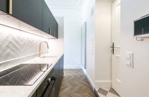 California - Pezou Apartment | Luxurious 1BR with parking & terrace