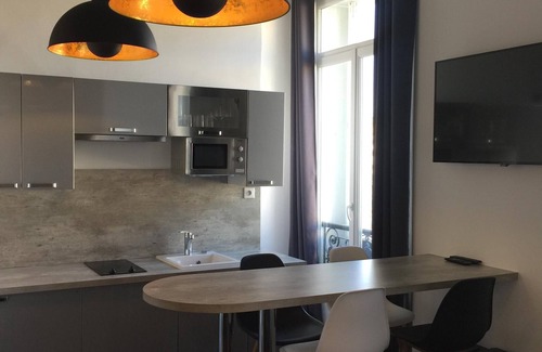 Cannes City Centre Apartment | Luxury loft 40 m2 Cannes/4 minutes walk from the Palais des Festivals