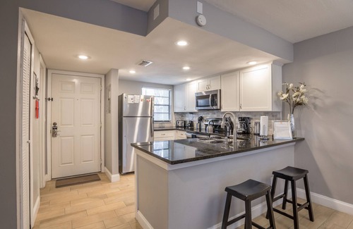 Kissimmee House | Luxury Townhouse w/Free Waterpark & Pools 10 Min to Disney