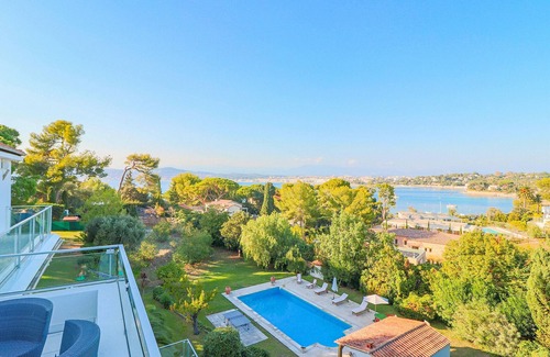 Cap-d'Antibes Villa | Luxury villa Cap d'Antibes sea view
