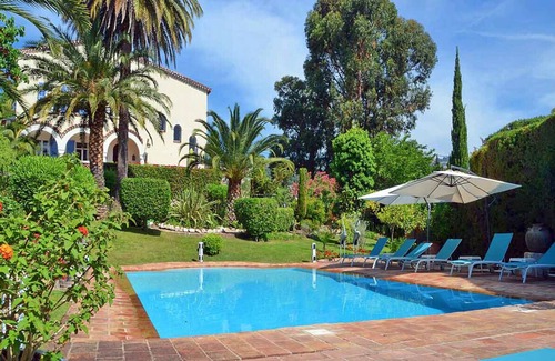 Mandelieu-La-Napoule Villa | Magnificent Private Villa, 7 AC Bedrooms, 6 Bathrooms, Lrg Pool, Summer Kitchen