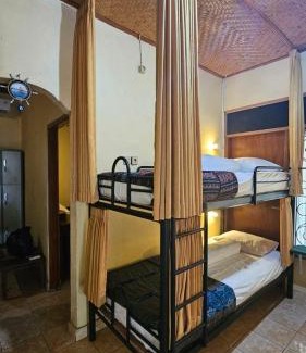 Kaliasem Hostel | Mai Family Guest House