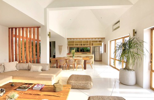 Pererenan Villa | Maluka22, unwind 3BR villa Canggu & Pererenan -pool & walking to the beach