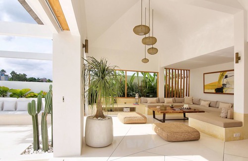 Pererenan Villa | Maluka22, unwind 3BR villa Canggu & Pererenan -pool & walking to the beach