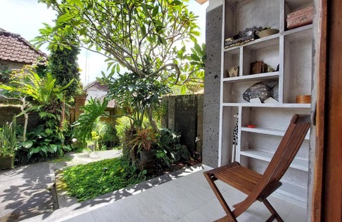 Kedewatan House | Manikan House Ubud