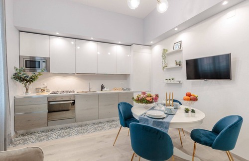 Viareggio Apartment | Modern Apartment by the Beach Promenade in Viareggio