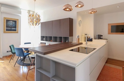 Riou - Petit Juas - Av de Grasse Apartment | Modern apartment with 3 bedrooms, balcony, communal garden and A/C- Benakey