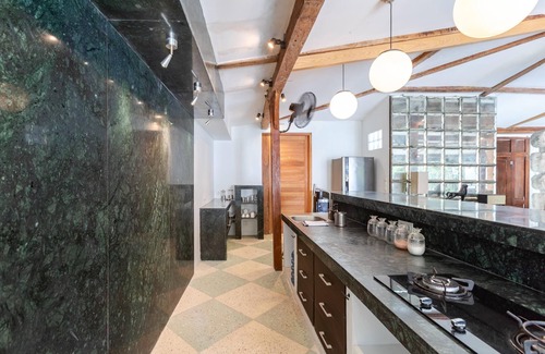 Umalas Villa | Modern Mix 3BR 12m Pvt. Pool 10min Beach