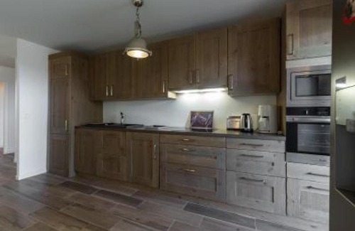 Riou - Petit Juas - Av de Grasse Apartment | Modern spacious 3 Bed 2 Bath Apt in quiet residential area of Cannes walking distance to Croisette 1769