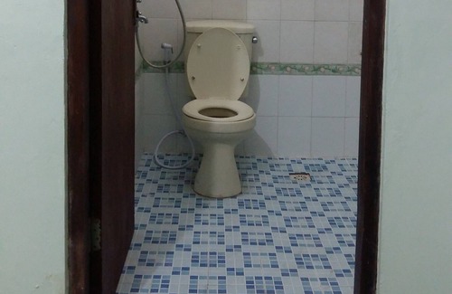 Teuku Umar Hostel | Morotai Camp - Bed in 4 Bed Mixed Dorm W.Fan