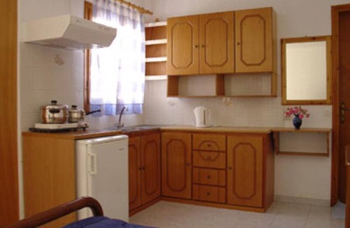 Perissa House | Motel ∙ 8 guests