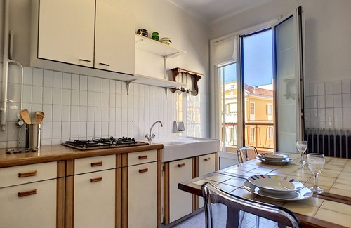 Carre d'Or Apartment | N&J - COTE PIETONNE - Central - Very close sea