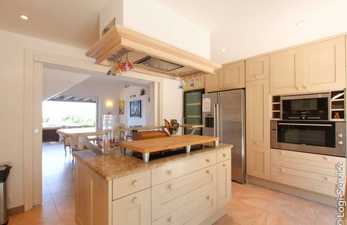 Sainte-Maxime - Saint-Tropez House | Near the beach, villa 8 persons with a pool and air-conditioned bedrooms.