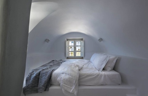 Fira Apartment | Nefeles Junior Suite + Senior Suite by Fantasia Villas